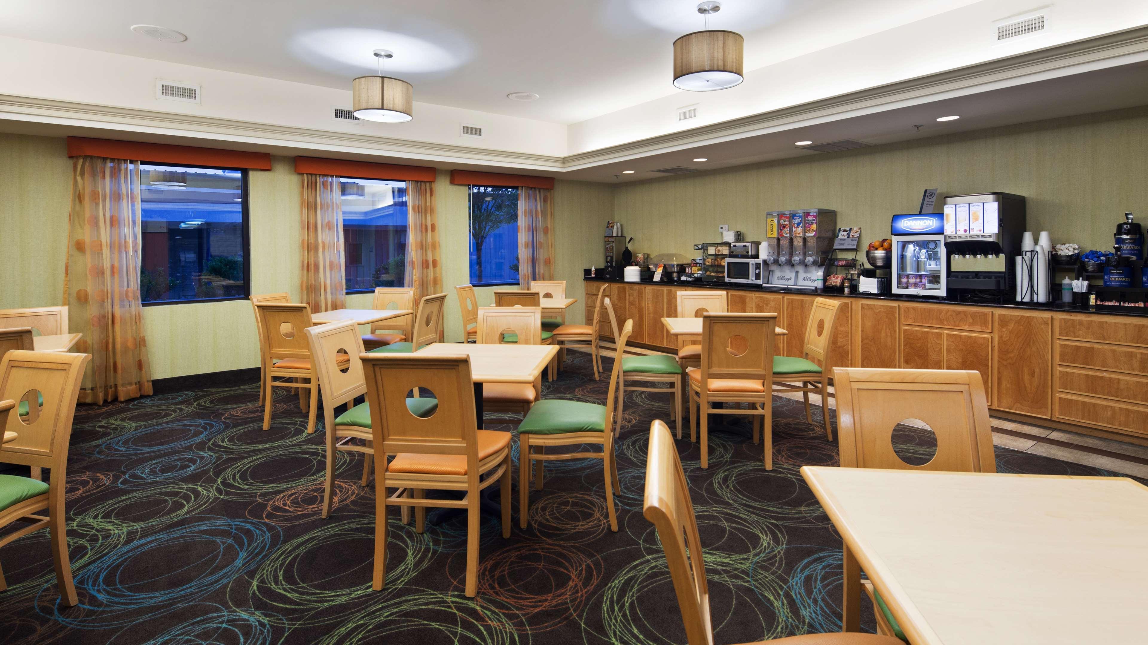 Best Western Plus Glen Allen Inn Exterior foto